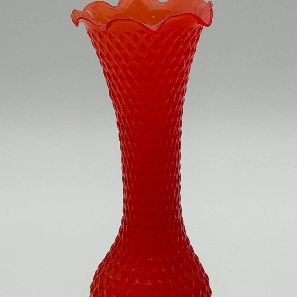Murano Red Bullicante Diamond Point Glass‎ Vase Ruffled Rim Twisted Stem Italy
